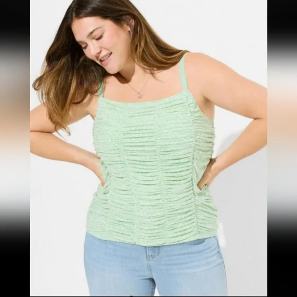 New Torrid 6X(30W) Stretch Mesh Cropped Shirred Cami- Mint Green Floral … - Picture 2 of 5